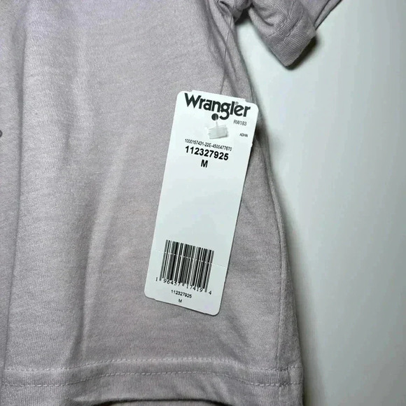 WRANGLER TOP SZ M GRAPHIC NWT WITH FLAW DUE TO TAG! See picture lavender - Picture 2 of 7